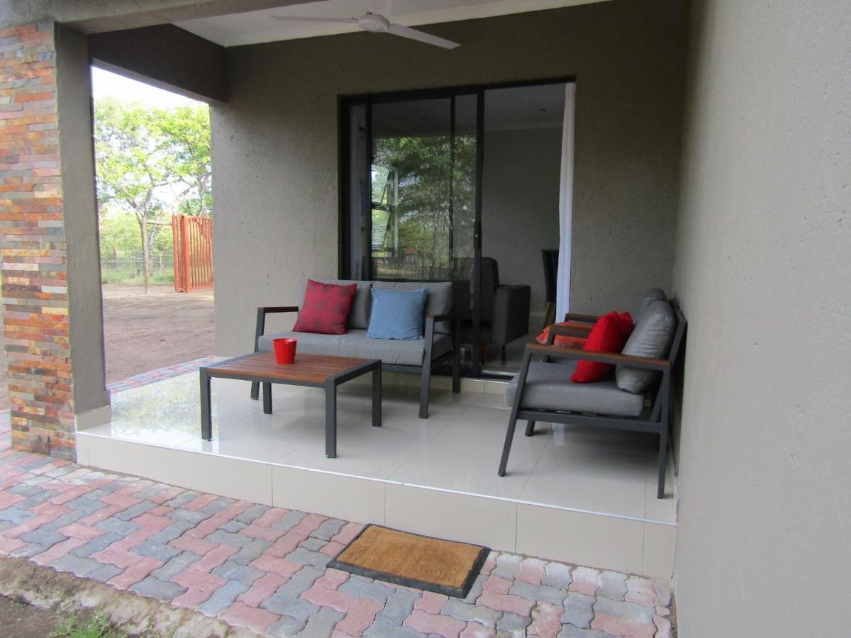 Pafuri Gate Guesthouse Mabalingwe Game Reserve Exteriör bild