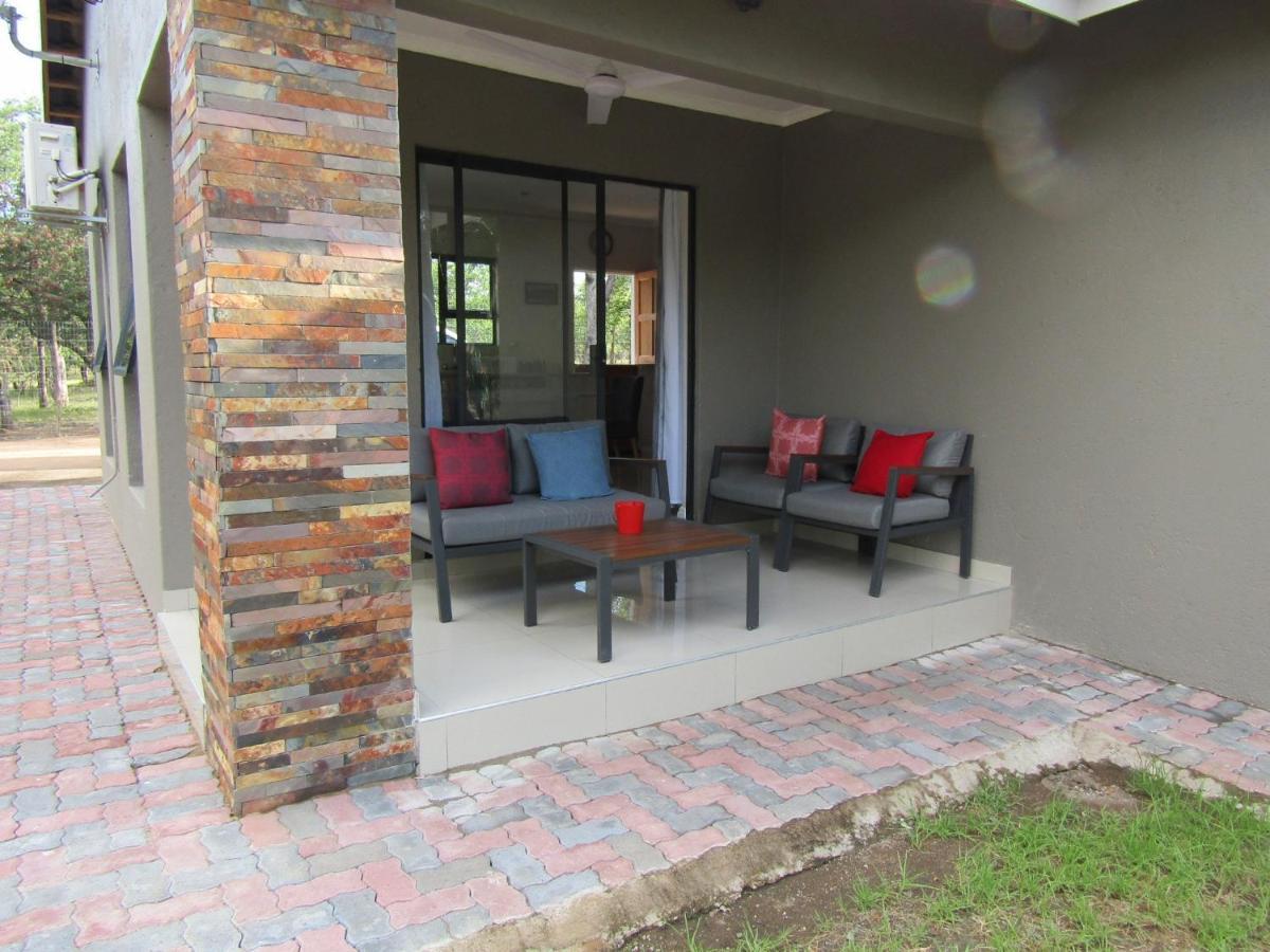 Pafuri Gate Guesthouse Mabalingwe Game Reserve Exteriör bild