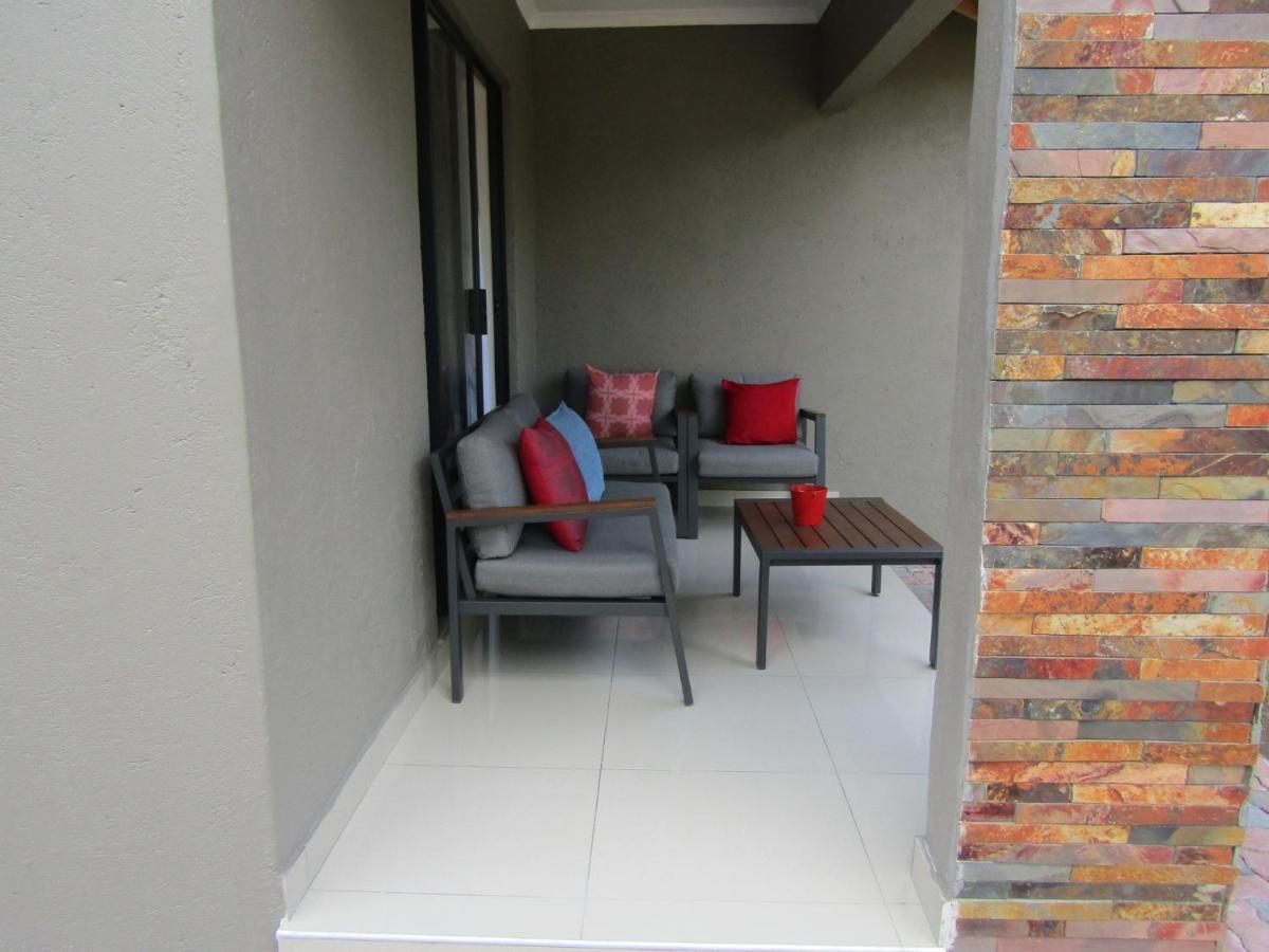 Pafuri Gate Guesthouse Mabalingwe Game Reserve Exteriör bild